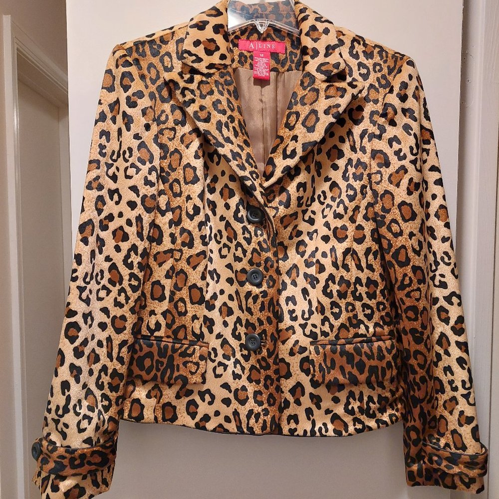 NWOT animal print suit jacket, size 12